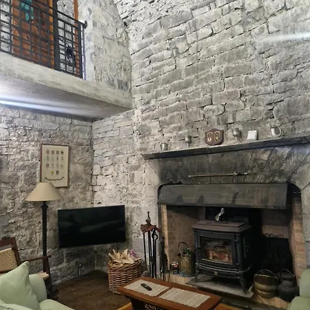 Ballindooley Castle Holiday home